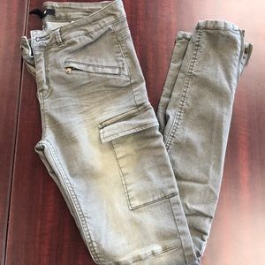 Green Skinny Cargo Pants!